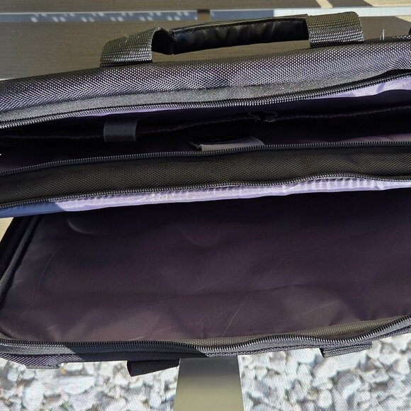 Kenneth Cole Laptop Bag - Picture 6 of 8